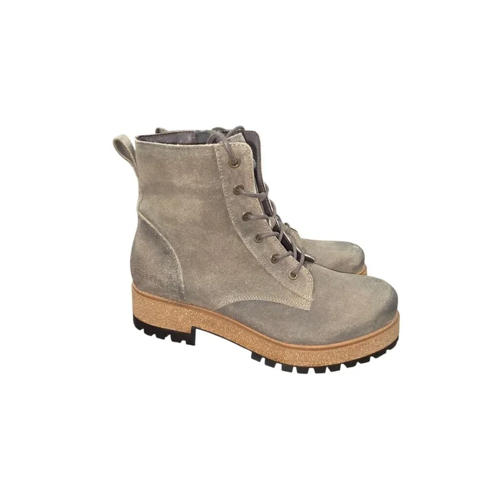 Taos Women Main Street ankle boots featuring Leather uppers size 8-8.5